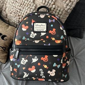 Brand new lounge fly Disney parks bookbag Halloween